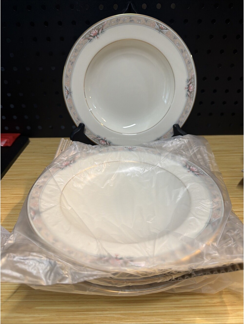 New 4 MIKASA GRANDVILLE FINE CHINA DINNER PLATE Bowl 8-7/8” D. L-9602 *